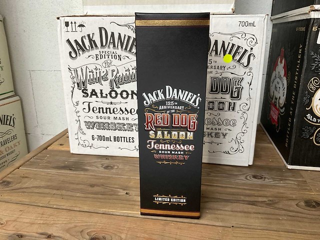 Jack daniels whiskey (18x) ieder 1 doos - white rabbit - red dog - straight rye - afbeelding 6 van  8