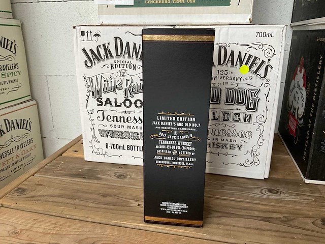 Jack daniels whiskey (18x) ieder 1 doos - white rabbit - red dog - straight rye - afbeelding 7 van  8
