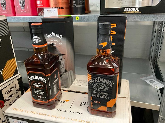 Jack daniels whiskey (24x) (2 volle dozen a 12 stuks) - afbeelding 1 van  6