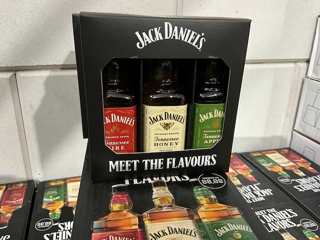 Jack daniels whiskey countertop box (29x) - afbeelding 2 van  3