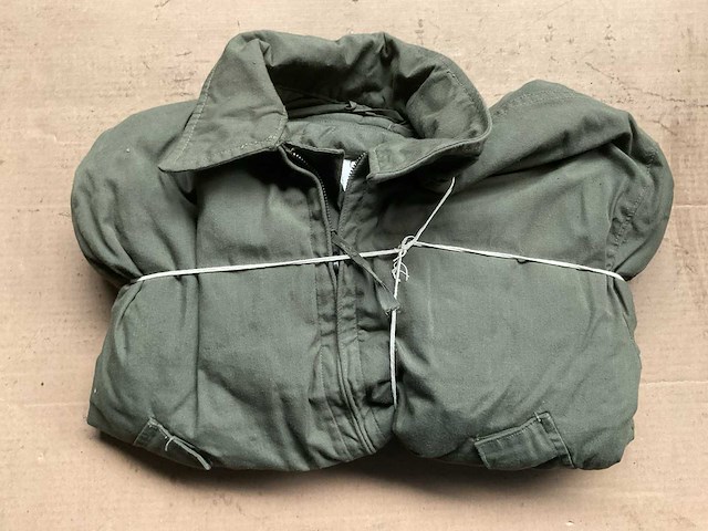 Jacket - afbeelding 1 van  2