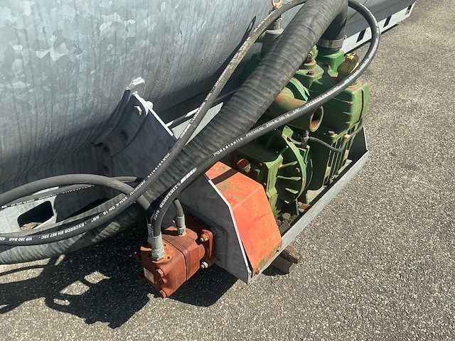 Jaco - 8 kuubs tankwagen - op slee - met vacuümpomp - afbeelding 20 van  20