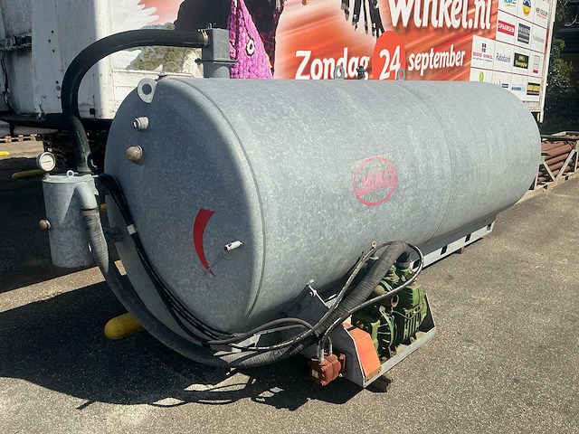 Jaco - 8 kuubs tankwagen - op slee - met vacuümpomp - afbeelding 1 van  20