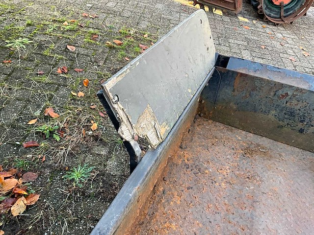 Jacobsen cushman utv laadbak - afbeelding 4 van  6
