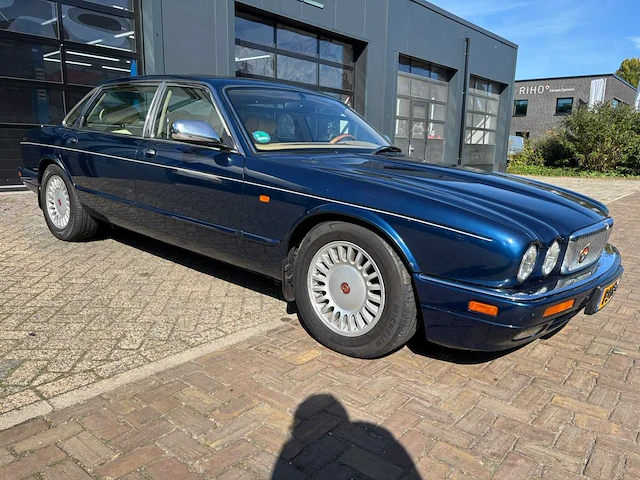 Jacquar / daimler - 1996 - dubble six lwb - personenauto - afbeelding 19 van  25