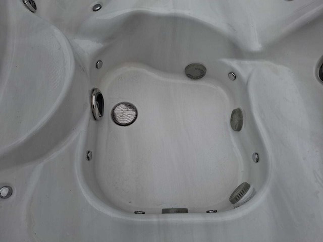 Jacuzzi 5 persoons jacuzzi en buitenspa - afbeelding 5 van  19