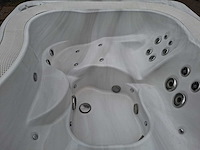 Jacuzzi 5 persoons jacuzzi en buitenspa - afbeelding 6 van  19