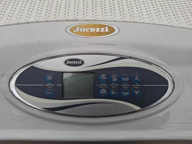 Jacuzzi 5 persoons jacuzzi en buitenspa - afbeelding 18 van  19