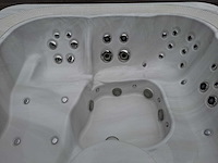 Jacuzzi 5 persoons jacuzzi en buitenspa - afbeelding 7 van  17