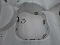 Jacuzzi 5 persoons jacuzzi en buitenspa - afbeelding 11 van  32