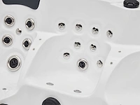 Jacuzzi en buitenspa - vonato - 0 - 6 persoons met 1 ligplaats - afbeelding 14 van  24
