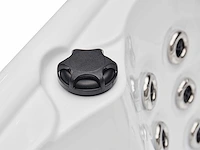 Jacuzzi en buitenspa - vonato - 0 - 6 persoons met 1 ligplaats - afbeelding 15 van  24