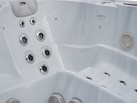 Jacuzzi en buitenspa - vonato - donaro - 0 - vrijstaand 5 persoons bad - afbeelding 3 van  6