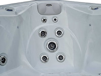 Jacuzzi en buitenspa - vonato - donaro - 0 - vrijstaand 5 persoons bad - afbeelding 2 van  6