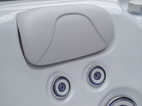 Jacuzzi en buitenspa - vonato - lerano - 0 - vrijstaand 5 persoons bad - afbeelding 7 van  11