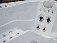 Jacuzzi en buitenspa - vonato - lunaro - 0 - vrijstaand 5 persoons bad - afbeelding 4 van  9