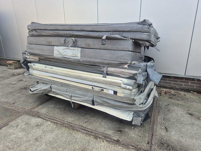 Jacuzzi en buitenspa covers (16x) - afbeelding 10 van  12