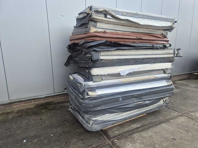 Jacuzzi en buitenspa covers (16x) - afbeelding 8 van  12