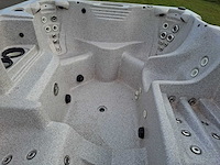 Jacuzzi en buitenspa - afbeelding 30 van  31