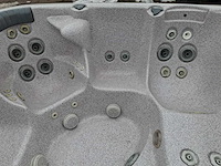Jacuzzi en buitenspa - afbeelding 11 van  27