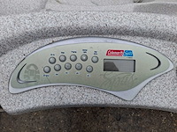 Jacuzzi en buitenspa - afbeelding 5 van  27