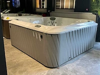Jacuzzi j-285 buitenspa