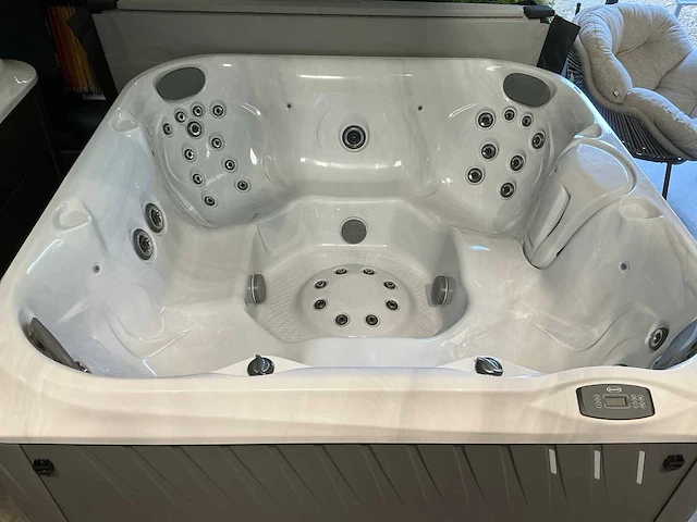 Jacuzzi j-285 buitenspa - afbeelding 5 van  11