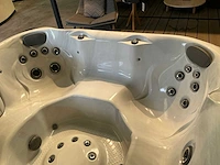 Jacuzzi j-285 buitenspa - afbeelding 8 van  11