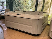 Jacuzzi j-345 buitenspa