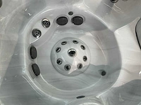 Jacuzzi j-345 buitenspa - afbeelding 9 van  11