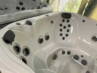 Jacuzzi j-355 buitenspa - afbeelding 7 van  10