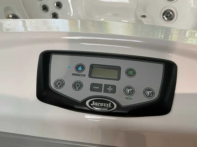 Jacuzzi j-355 buitenspa - afbeelding 9 van  10