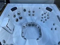 Jacuzzi j-lx buitenspa - afbeelding 6 van  12