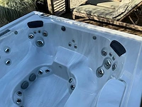 Jacuzzi j-lx buitenspa - afbeelding 10 van  12