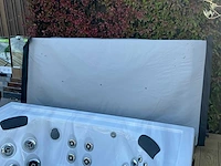 Jacuzzi j-lx buitenspa - afbeelding 12 van  12