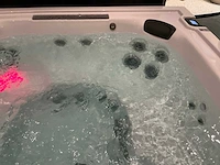 Jacuzzi j-lxl buitenspa - afbeelding 2 van  12