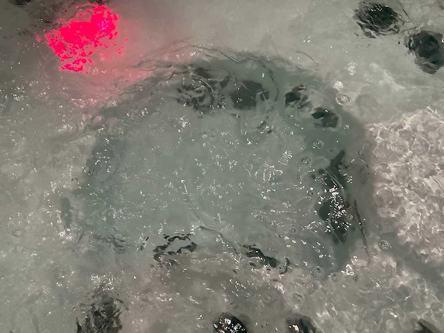 Jacuzzi j-lxl buitenspa - afbeelding 3 van  12