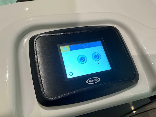 Jacuzzi j-lxl buitenspa - afbeelding 6 van  12