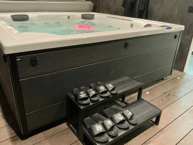 Jacuzzi j-lxl buitenspa - afbeelding 7 van  12