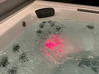 Jacuzzi j-lxl buitenspa - afbeelding 9 van  12