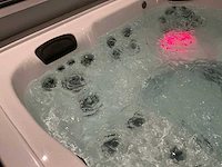 Jacuzzi j-lxl buitenspa - afbeelding 12 van  12