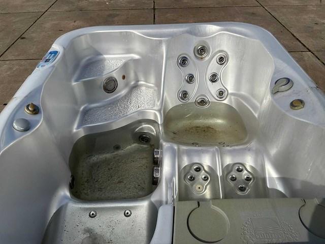 Jacuzzi - afbeelding 3 van  16