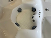 Jacuzzi - afbeelding 13 van  13