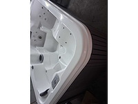 Jacuzzi - afbeelding 5 van  16