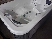 Jacuzzi - afbeelding 11 van  16