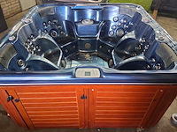 Jacuzzi - afbeelding 2 van  6