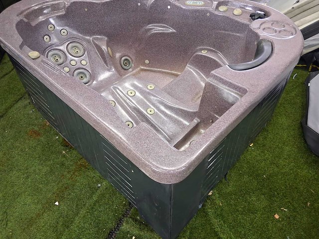 Jacuzzi - afbeelding 7 van  9