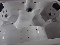 Jacuzzi - afbeelding 11 van  11