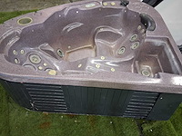 Jacuzzi - afbeelding 1 van  9