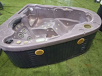 Jacuzzi - afbeelding 2 van  9